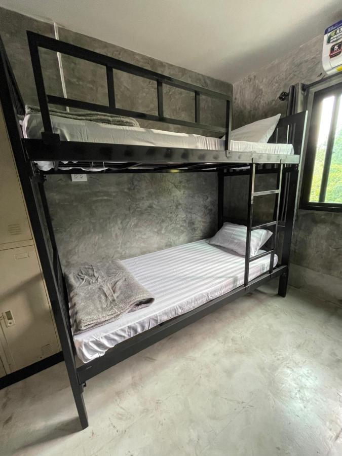 Bird'S Nest Hostel Тау Экстерьер фото